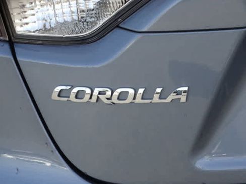 Certified 2022 Toyota Corolla LE w/ LE Convenience Package image 10
