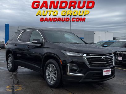 Used 2023 Chevrolet Traverse LT w/ Rear Camera Mirror Package