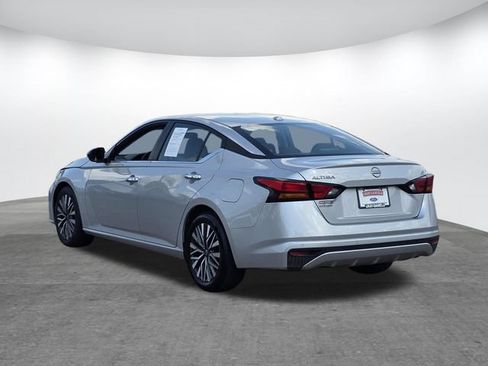 Used 2025 Nissan Altima 2.5 SV FWD image 6