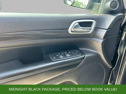 Used 2019 Jeep Grand Cherokee Altitude AWD/4WD image 14