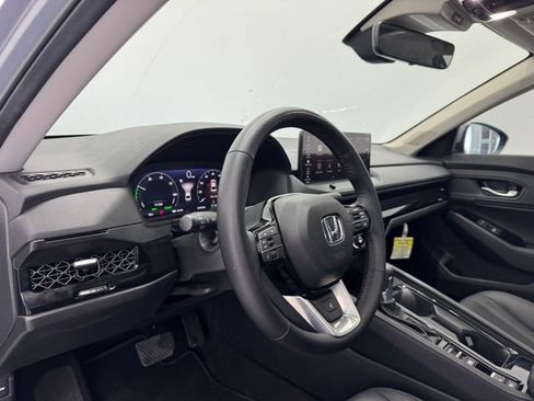 Used 2025 Honda Accord Touring image 35