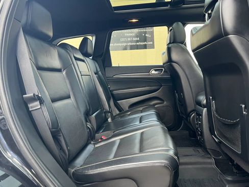 Used 2015 Jeep Grand Cherokee Limited w/ Luxury Group II AWD/4WD image 17