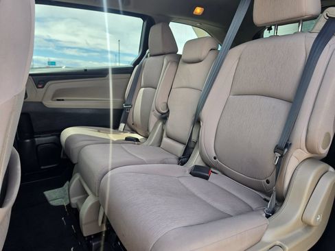 Used 2019 Honda Odyssey EX image 11
