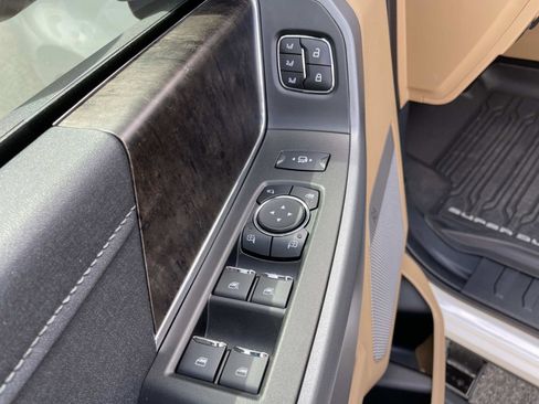 Used 2024 Ford F250 Lariat w/ Lariat Ultimate Package image 18