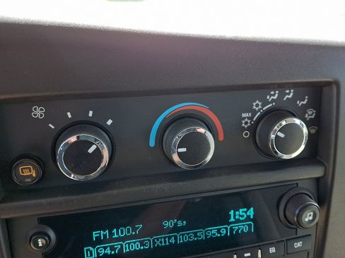 Used 2022 Chevrolet Express 2500 Extended w/ Driver Convenience Package image 16