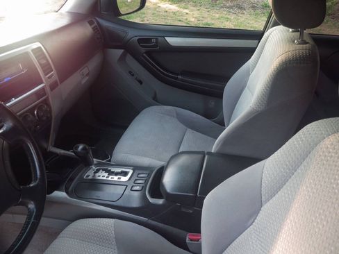 Used 2005 Toyota 4Runner SR5 AWD/4WD image 8