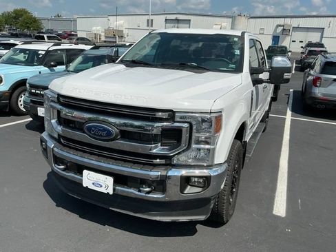 Used 2021 Ford F250 XLT w/ XLT Premium Package AWD/4WD image 3