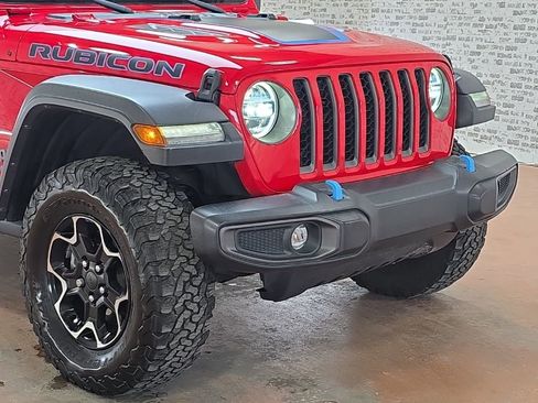 Used 2022 Jeep Wrangler Unlimited Rubicon 4xe w/ Cold Weather Group AWD/4WD image 8