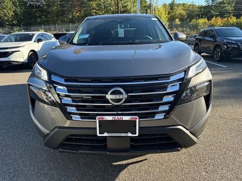 New 2026 Nissan Rogue SV image 2