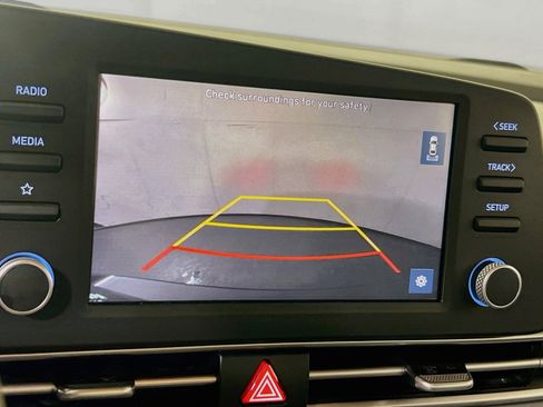 Used 2023 Hyundai Elantra SEL FWD image 13