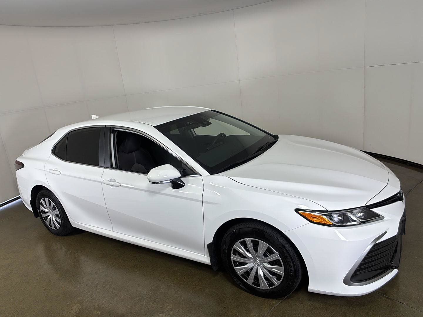 Used 2023 Toyota Camry LE FWD image 7
