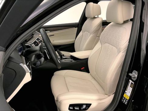 Certified 2023 BMW 530i xDrive w/ Executive Package AWD/4WD image 13