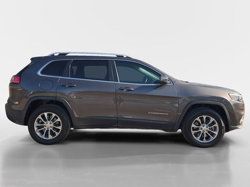 Used 2019 Jeep Cherokee Latitude Plus image 6