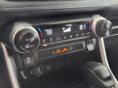 Used 2024 Toyota RAV4 XLE image 29
