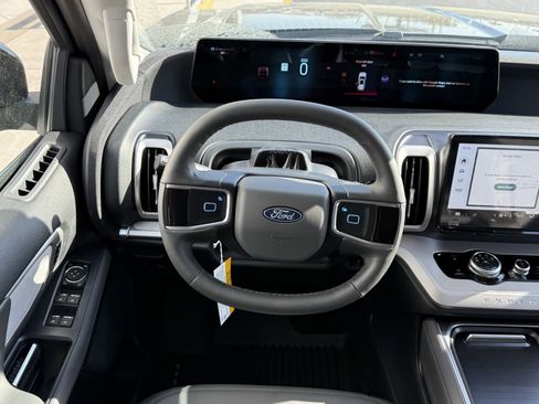 New 2026 Ford Expedition Active RWD image 11
