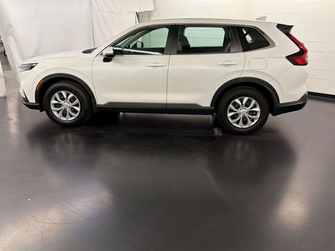 Certified 2023 Honda CR-V LX image 2