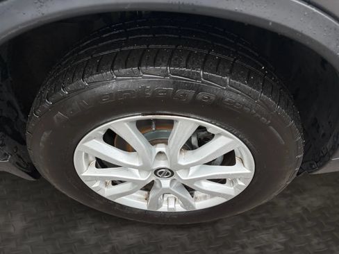 Used 2020 Nissan Rogue SV AWD/4WD image 38