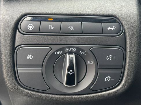 Used 2024 INFINITI QX50 Sensory image 13