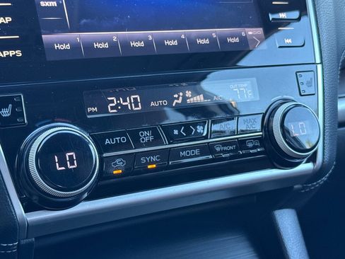 Used 2018 Subaru Outback 2.5i Touring image 21