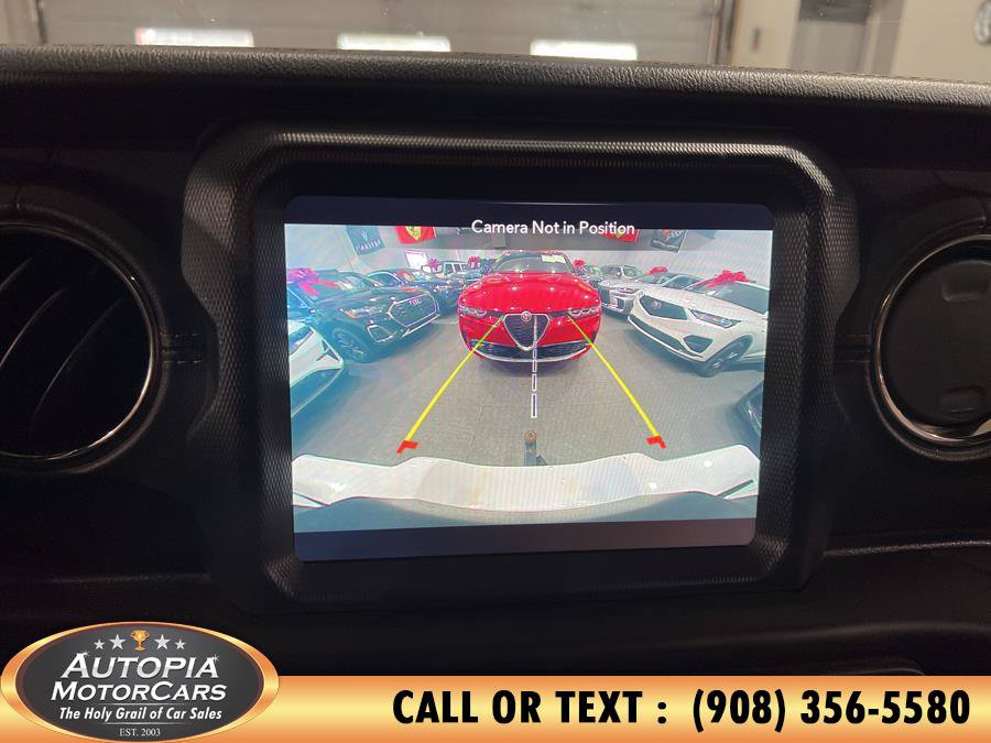 Used 2021 Jeep Wrangler Unlimited Sahara AWD/4WD image 30