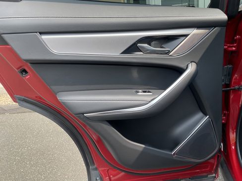 Certified 2024 Jaguar F-PACE R-Dynamic S image 14