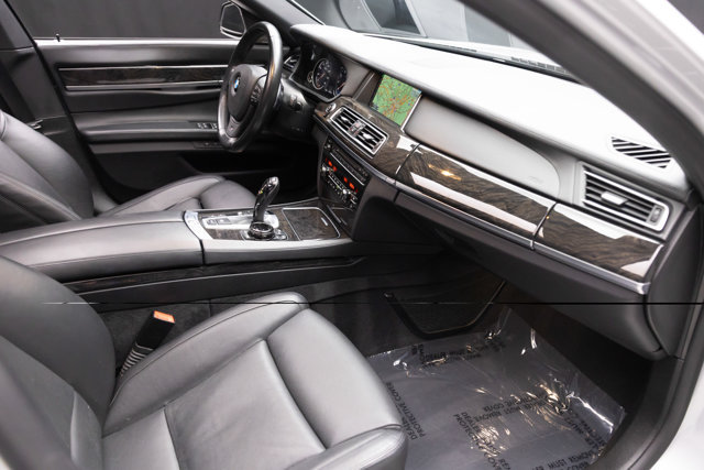 Used 2014 BMW 750i RWD image 60