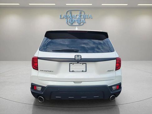 Used 2023 Honda Passport EX-L image 4