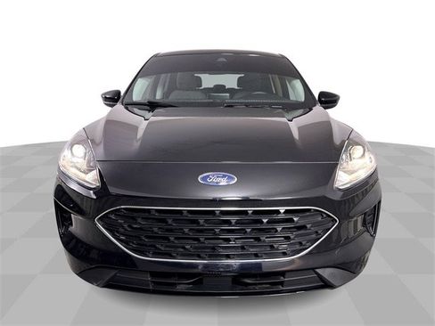 Used 2022 Ford Escape SE w/ SE Sport Appearance Package image 3