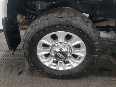 Used 2022 Ford F350 XLT w/ XLT Value Package image 18