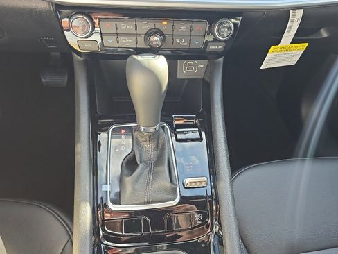 New 2026 Jeep Compass Limited image 17