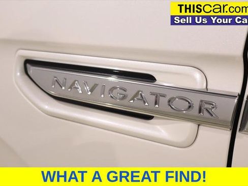 Used 2018 Lincoln Navigator L Reserve w/ Technology Package AWD/4WD image 15