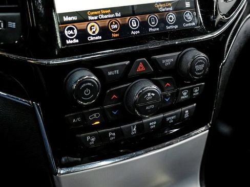 Used 2021 Jeep Grand Cherokee Summit AWD/4WD image 32