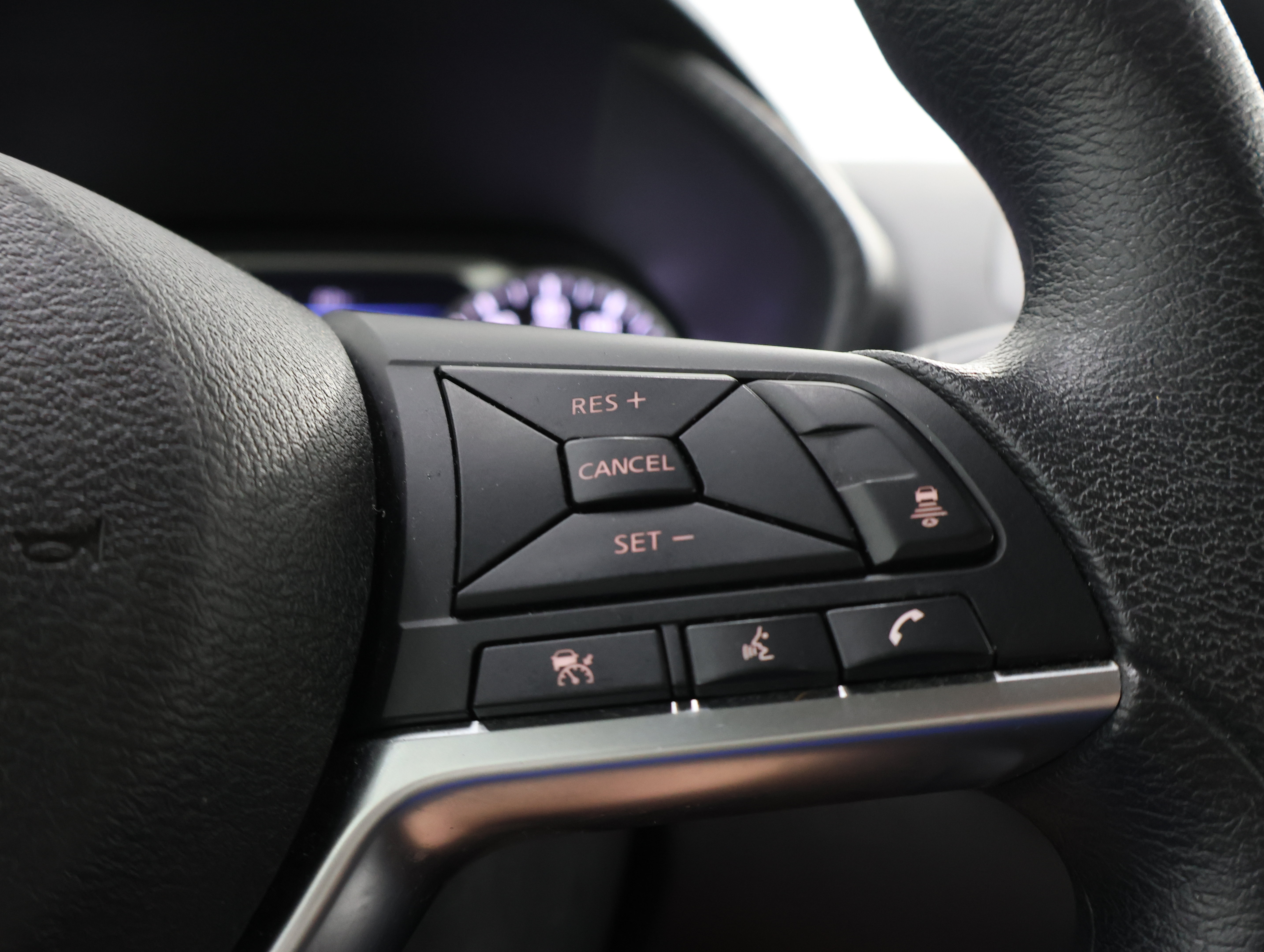 Used 2024 Nissan Sentra SV FWD image 14