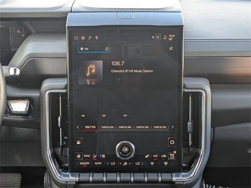 Used 2025 GMC Yukon Denali image 22