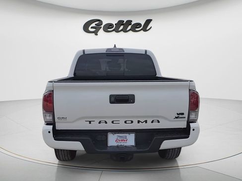 Used 2022 Toyota Tacoma TRD Sport w/ Technology Package image 4