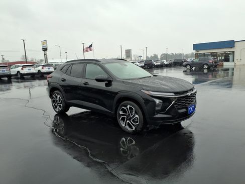 New 2026 Chevrolet Trax RS FWD image 8