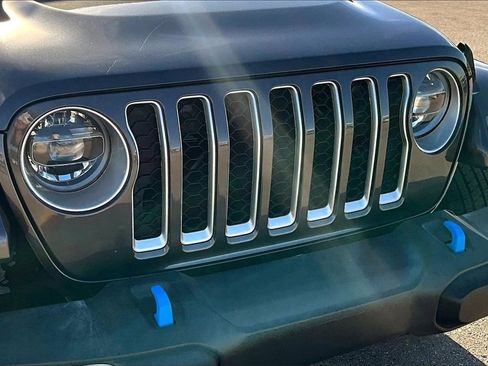 Used 2022 Jeep Wrangler Unlimited Sahara image 28