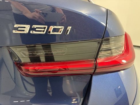 Certified 2024 BMW 330i xDrive Sedan w/ Convenience Package AWD/4WD image 7