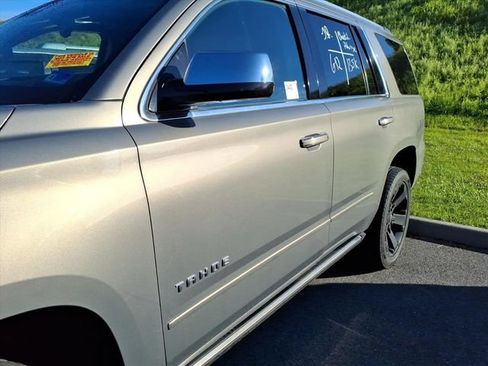 Used 2018 Chevrolet Tahoe Premier w/ Max Trailering Package AWD/4WD image 5