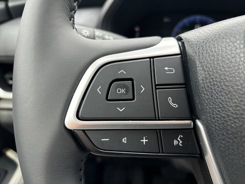 Certified 2025 Toyota Grand Highlander FWD image 20