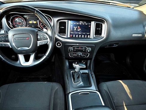 Used 2017 Dodge Charger R/T image 12
