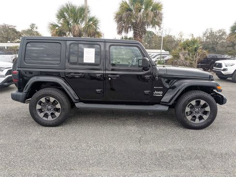 Used 2018 Jeep Wrangler Unlimited Sahara w/ Cold Weather Group image 3