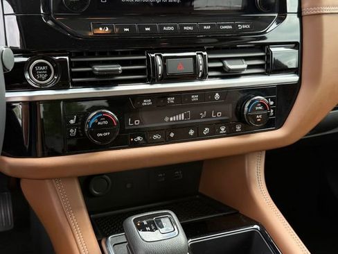 Used 2023 Nissan Pathfinder Platinum w/ Lighting Package (N93) FWD image 22