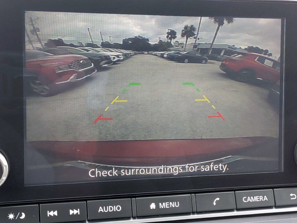 Used 2025 Nissan Rogue SV AWD/4WD image 27