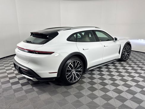 Certified 2024 Porsche Taycan 4 Cross Turismo image 9