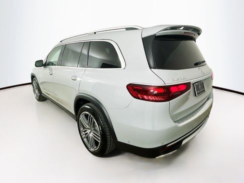 Used 2026 Mercedes-Benz GLS 450 4MATIC image 5