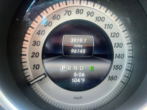 Used 2014 Mercedes-Benz C 250 Sedan image 9