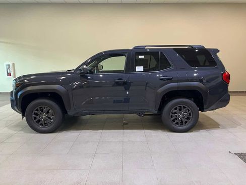 New 2025 Toyota 4Runner SR5 image 3