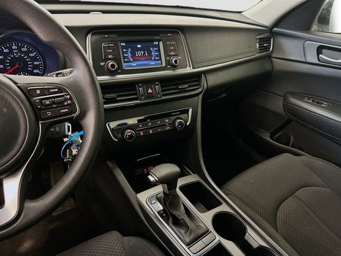 Used 2016 Kia Optima LX image 25