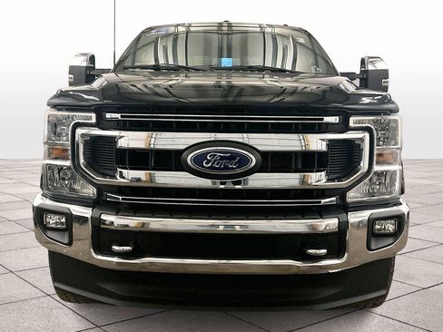 Used 2022 Ford F250 XLT w/ XLT Premium Package image 3